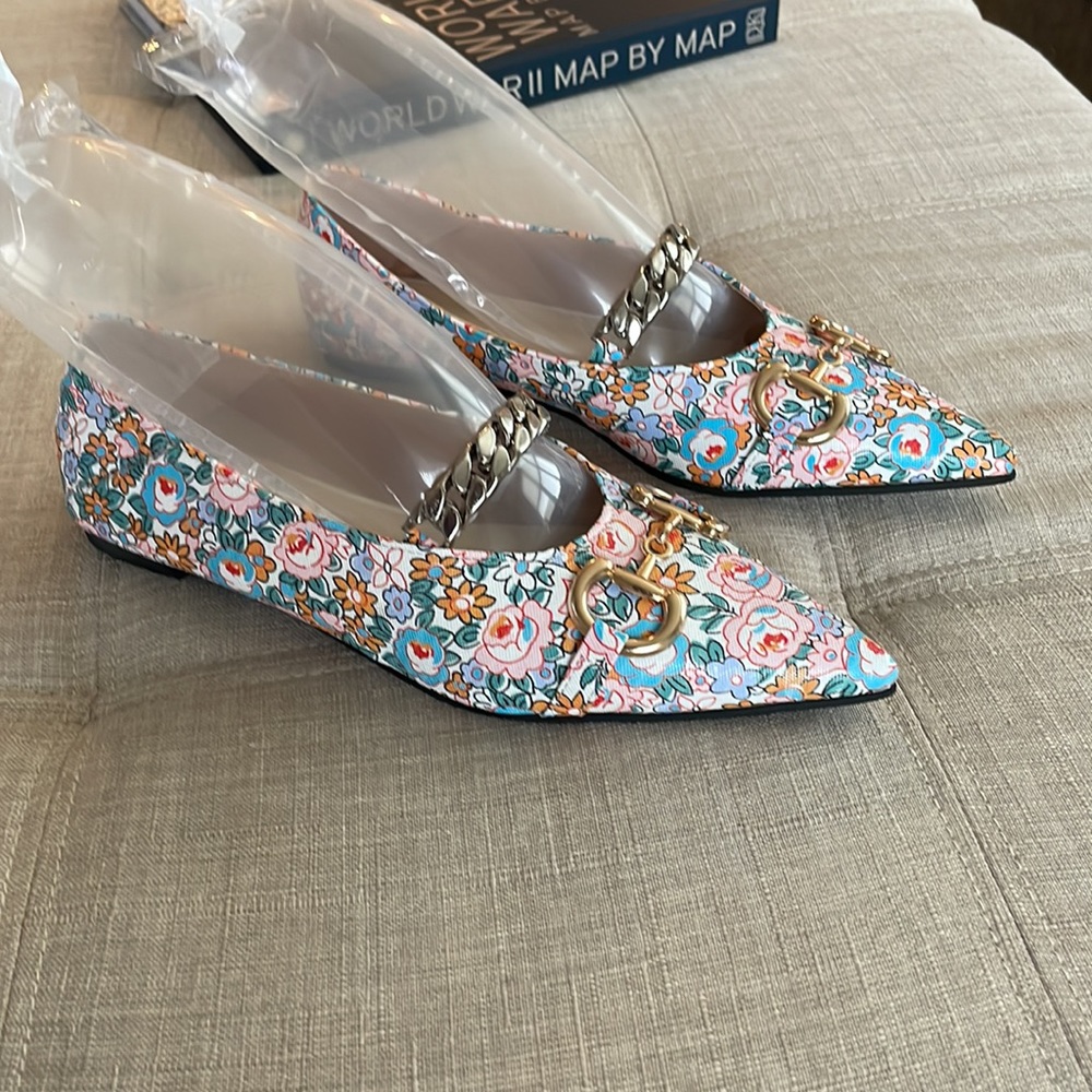 NWT Pointed Toe Chain Spring Flats Size 7.5 - Picture 8 of 9